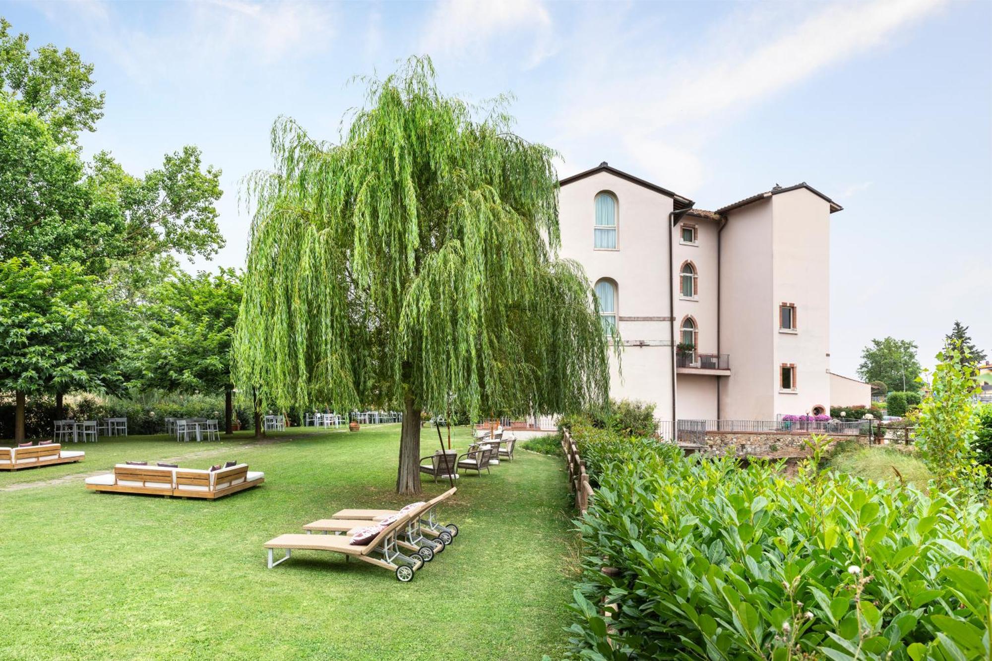 Lhp Hotel Certaldo Bagian luar foto